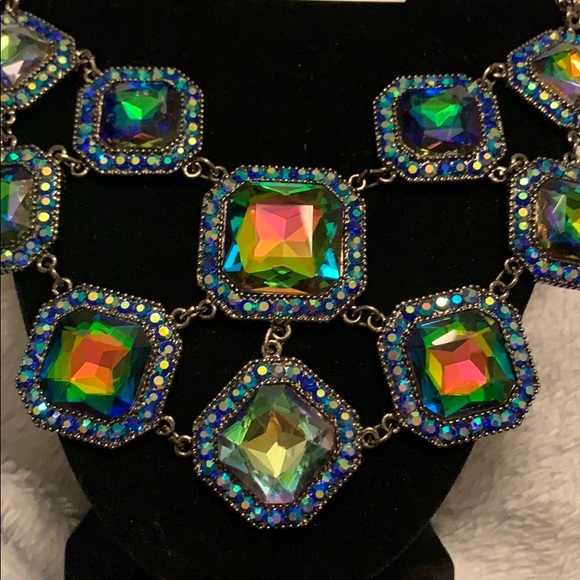 NWT Cära necklace and earrings - Picture 2 of 5